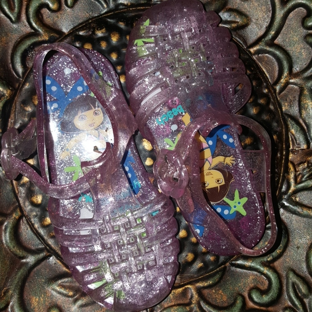 Dora Sandals